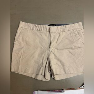 Banana Republic Women’s 10P Midrise Tan Khaki Shorts NEW!!
